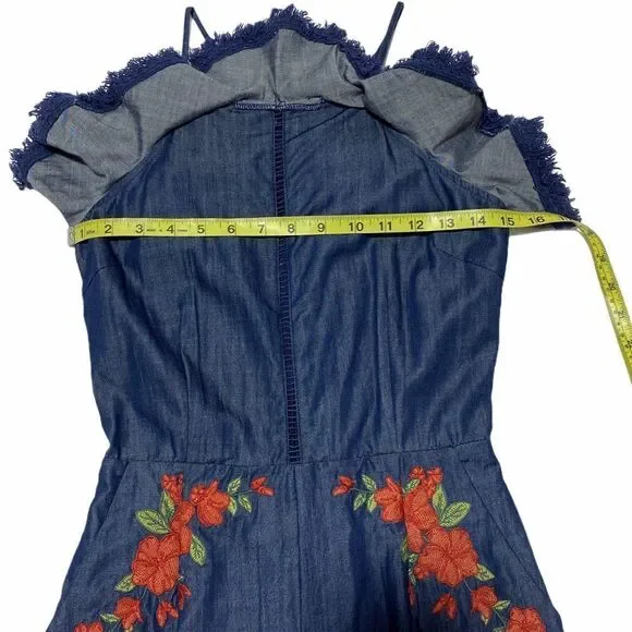 MOON River Embroidered Floral Denim Romper XS Nwt - Picture 6 of 11